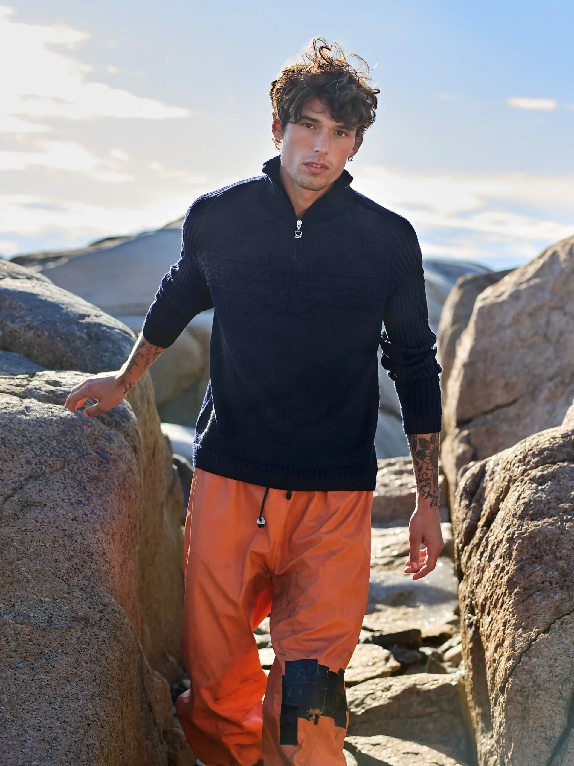 Men Dale of Norway Vegvisir Men's Sweater - Norwegian Wool